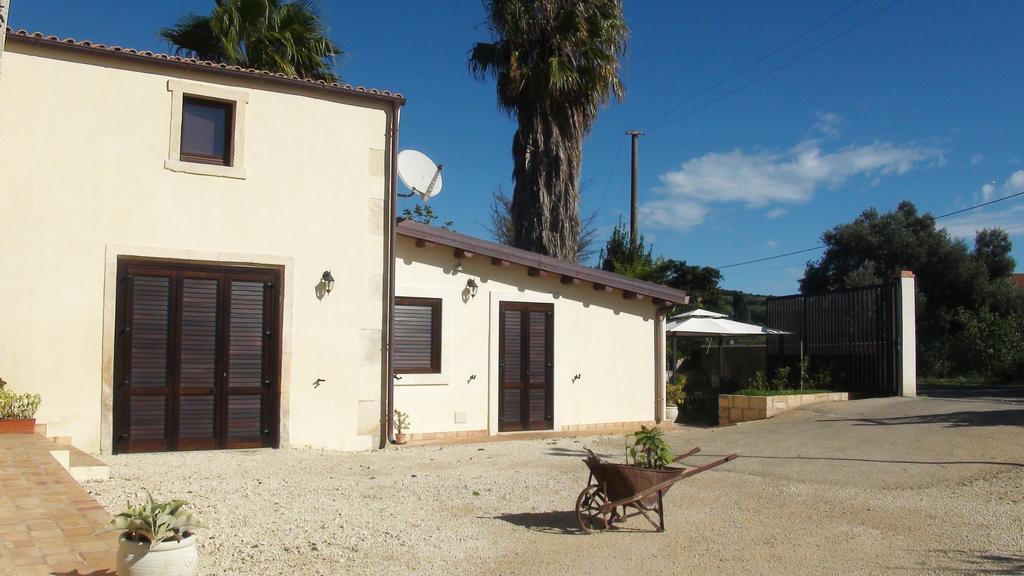 L'Antico Trappeto Holiday Home Noto Exterior photo