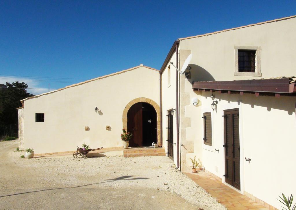 L'Antico Trappeto Holiday Home Noto Exterior photo